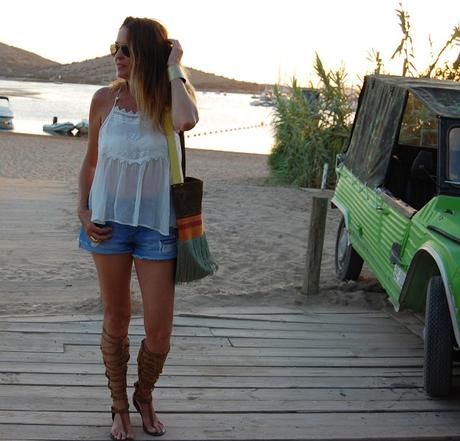 pRIMER aTARDECER #nOUNIFORMES pRIMER aTARDECER #nOUNIFORMES