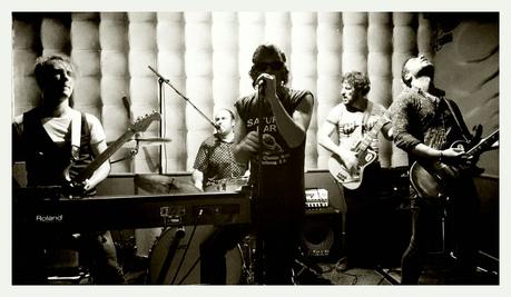 CRÓNICA CONCIERTO KURT BAKER COMBO Y HANDICAP | SALA THE COFFEE DREAMS PUB Handicap grupo