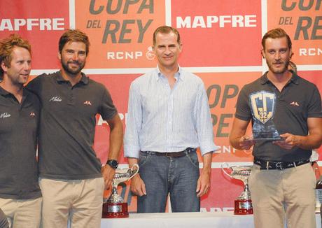 Felipe VI, entrega a Pierre Casiraghi un premio Copa del Rey 2016 Felipe VI, entrega a Pierre Casiraghi un premio Copa del Rey 2016
