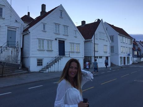 sDIOSAS 107 # lOOKS oF tHE dAY eSCAPADA #nORUEGA sDIOSAS 107 # lOOKS oF tHE dAY eSCAPADA #nORUEGA