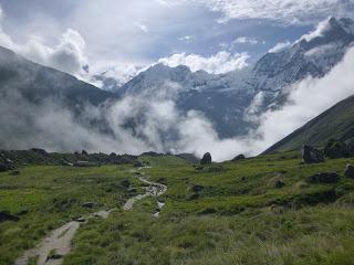 ANNAPURNA BASE CAMP ETAPA 4: DEURALI (3230 m) - ABC ( 4130 m) - CHOMRONG (2170 m)