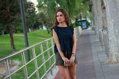 Blusa azul calada Blusa azul calada