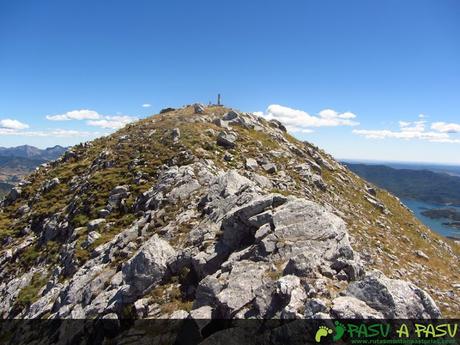 Llegando a la cima del Susarón