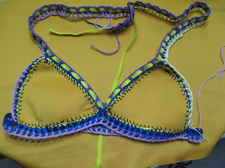 Tutorial paso a paso bikini de neopreno y crochet de las famosas.