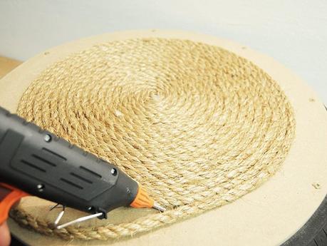 diy: taburete low cost con cuerda de sisal y color turquesa diy: taburete low cost con cuerda de sisal y color turquesa