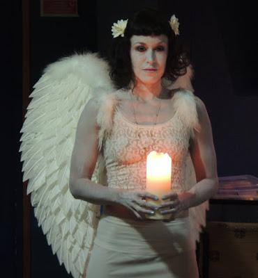 El ángel isleño caído de los rascacielos. El ángel isleño caído de los rascacielos.