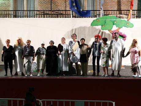 Navas del Rey disfrutó del teatro al aire libre Navas del Rey disfrutó del teatro al aire libre