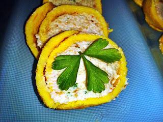 Tortilla rellena de mousse de atún y como hacer una tortilla francesa perfecta.