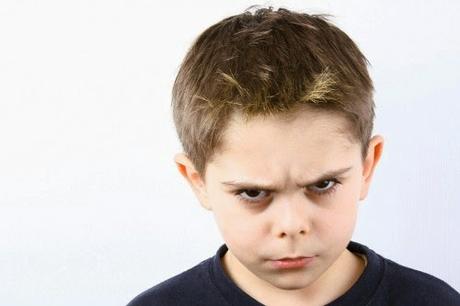 Cómo identificar y tratar la agresividad infantil Cómo identificar y tratar la agresividad infantil