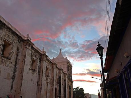 León (Nicaragua). Liberal, culta y rica en tradiciones León (Nicaragua). Liberal, culta y rica en tradiciones