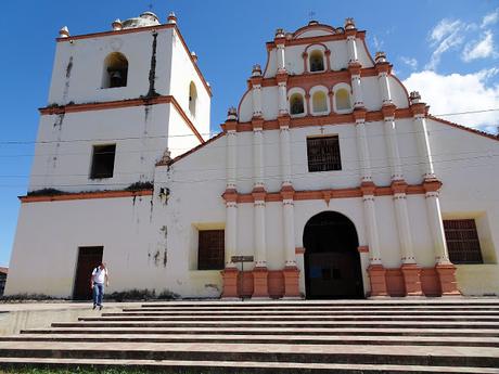 León (Nicaragua). Liberal, culta y rica en tradiciones León (Nicaragua). Liberal, culta y rica en tradiciones