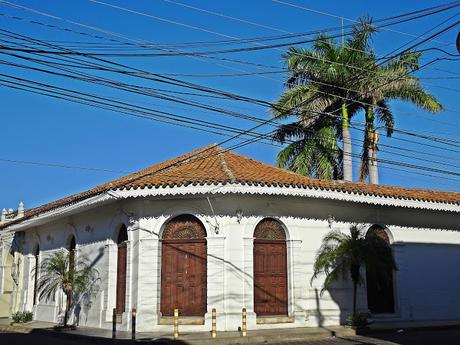 León (Nicaragua). Liberal, culta y rica en tradiciones León (Nicaragua). Liberal, culta y rica en tradiciones