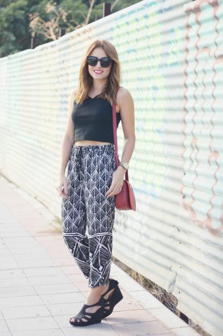 Pantalones baggy + crop top