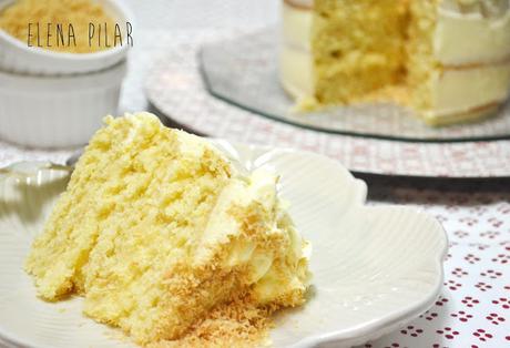 Tarta de coco y vainilla rellena de crema pastelera Tarta de coco y vainilla rellena de crema pastelera