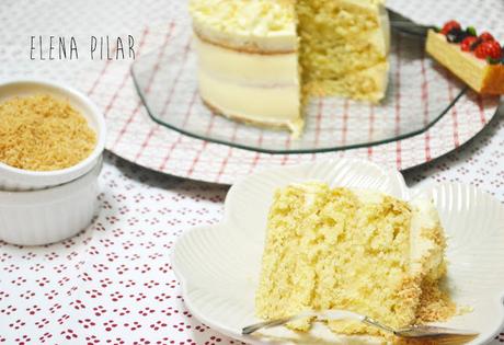 Tarta de coco y vainilla rellena de crema pastelera Tarta de coco y vainilla rellena de crema pastelera