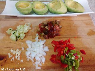 AGUACATES Y LANGOSTINOS CON PEBRE CHILENO (Gonzalo D´Ambrosio)