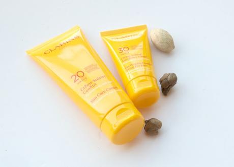 ESTE VERANO CUIDA TU PIEL CON LOS SOLARES DE CLARINS. ESTE VERANO CUIDA TU PIEL CON LOS SOLARES DE CLARINS.