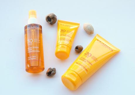 ESTE VERANO CUIDA TU PIEL CON LOS SOLARES DE CLARINS. ESTE VERANO CUIDA TU PIEL CON LOS SOLARES DE CLARINS.