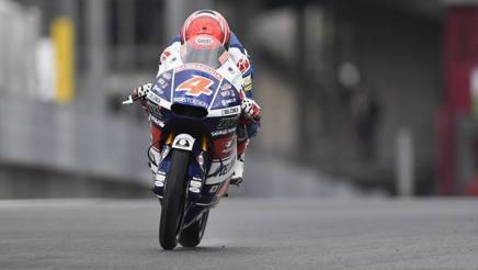 McPhee se corona bajo la lluvia en Brno b7377e71d9f2b4cfe60683acc593e6c1_169_l