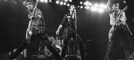 LA FIGURA DEL PERDEDOR EN EL UNIVERSO DEL ROCK. Casi todas las personas pierden más veces que las que ganan, ya en la vida o en el deporte: en uno y en otra lo normal es perder. Pero la figura del perdedor tiene esa tonalidad trágica de la que tanto ... LA FIGURA DEL PERDEDOR EN EL UNIVERSO DEL ROCK. Casi todas las personas pierden más veces que las que ganan, ya en la vida o en el deporte: en uno y en otra lo normal es perder. Pero la figura del perdedor tiene esa tonalidad trágica de la que tanto ...