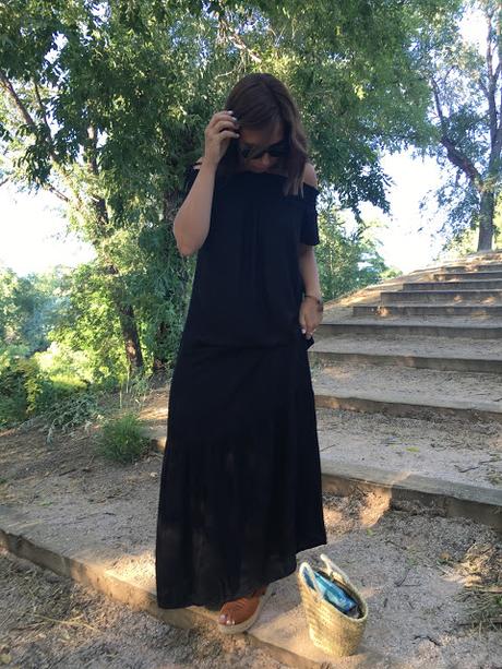 MAXI DRESS+MINI CAPAZO.-