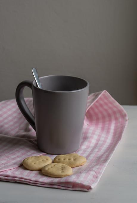 BIZCOCHITOS DE GRASA O GALLETAS SALADAS ARGENTINAS