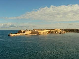 MALTA, UNA DE LAS ISLAS MAS POBLADAS