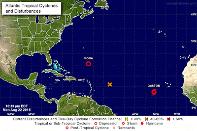 El Caribe pone atención a una fuerte onda tropical.