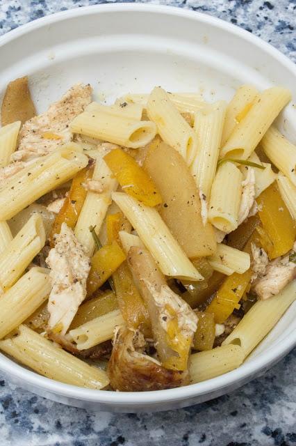 Pasta con pollo, calabaza y pera al módena con albahaca sin gluten