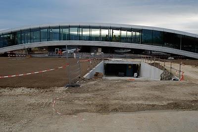 SANAA suma otro Clásico en pleno Siglo XXI: Centro Comunitario Rolex en Suiza SANAA suma otro Clásico en pleno Siglo XXI: Centro Comunitario Rolex en Suiza