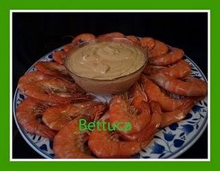 LANGOSTINOS COCIDOS CON SALSA ROMESCO LANGOSTINOS COCIDOS CON SALSA ROMESCO