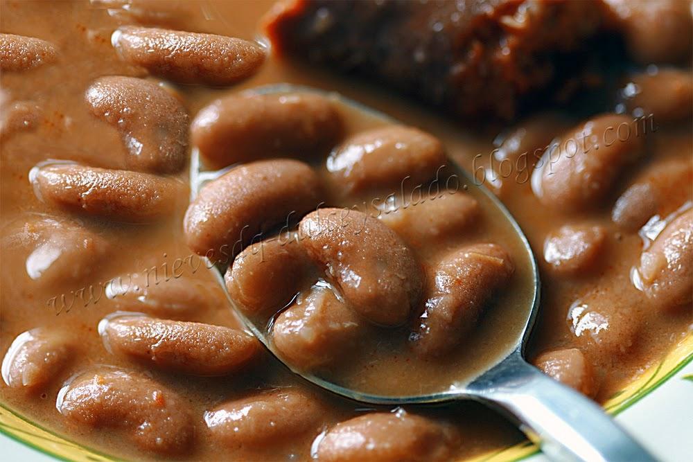 ALUBIAS DE CANELA ESTOFADAS, CON CHORIZO ALUBIAS DE CANELA ESTOFADAS, CON CHORIZO