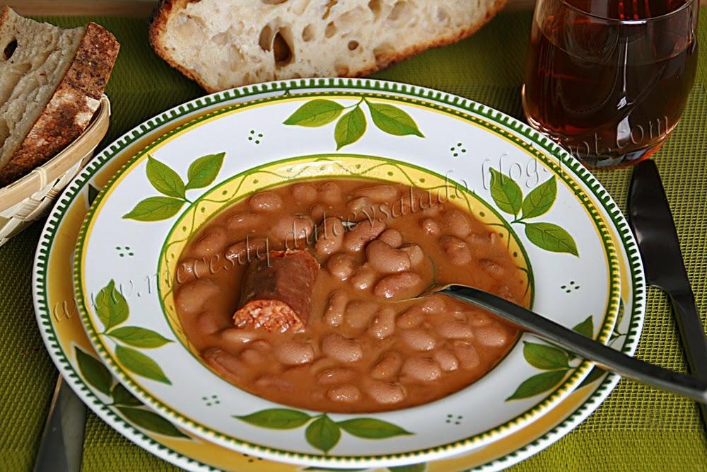 ALUBIAS DE CANELA ESTOFADAS, CON CHORIZO ALUBIAS DE CANELA ESTOFADAS, CON CHORIZO