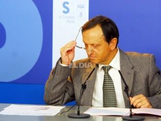 Nicolás Clavero hizo un repaso a la gestión económica de Rosa Romero en el Consistorio Nicolás Clavero hizo un repaso a la gestión económica de Rosa Romero en el Consistorio