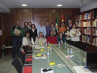 EL PRESIDENTE EXTREMEÑO APOYA LA DESFIBRILACIÓN PRECOZ PARA TODOS. UN PASO MAS EN EXTREMADURA. EL PRESIDENTE EXTREMEÑO APOYA LA DESFIBRILACIÓN PRECOZ PARA TODOS. UN PASO MAS EN EXTREMADURA.