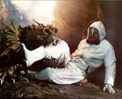 La Grieta (Juan Piquer Simón, 1990) La Grieta (Juan Piquer Simón, 1990)