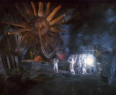 La Grieta (Juan Piquer Simón, 1990) La Grieta (Juan Piquer Simón, 1990)