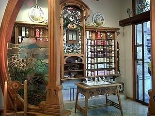 El origen del perfume y la farmacia en España unidos en un espacio único en Barcelona El origen del perfume y la farmacia en España unidos en un espacio único en Barcelona