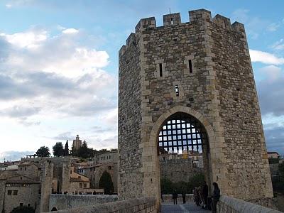 Besalú y su tesoro escondido Besalú y su tesoro escondido