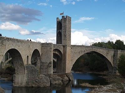 Besalú y su tesoro escondido Besalú y su tesoro escondido