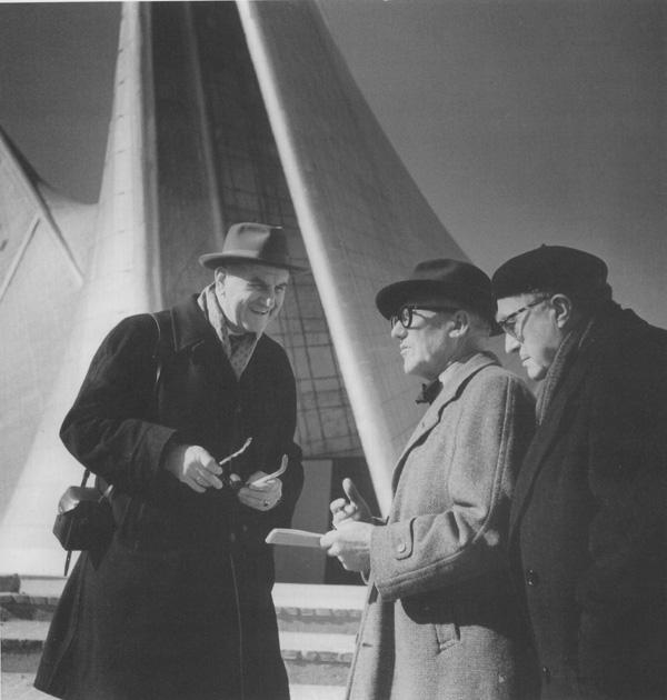 SC 147: Koolhaas y Le Corbusier: El Concepto de Pabellón Multimedia SC 147: Koolhaas y Le Corbusier: El Concepto de Pabellón Multimedia