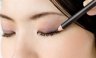 ¿Cuál es la diferencia entre Kohl, Kajal y Eye liner?