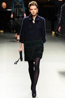 HOMBROS CAÍDOS ¿QUÉ ME PONGO? HOMBROS CAÍDOS ¿QUÉ ME PONGO?