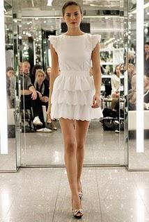 HOMBROS CAÍDOS ¿QUÉ ME PONGO? HOMBROS CAÍDOS ¿QUÉ ME PONGO?