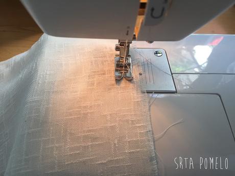 Cómo hacer una funda para cojín con palabras. Cómo hacer una funda para cojín con palabras.