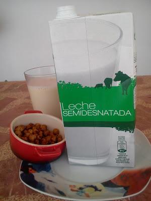 Horchata Valenciana de chufas (Tigernuts milk, Ofio milk ) - Traditional recipe from Valencia (Spain) -