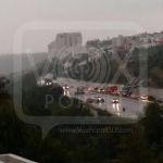 Video: Fuerte lluvia deja carros varados y bardas caídas en SLP