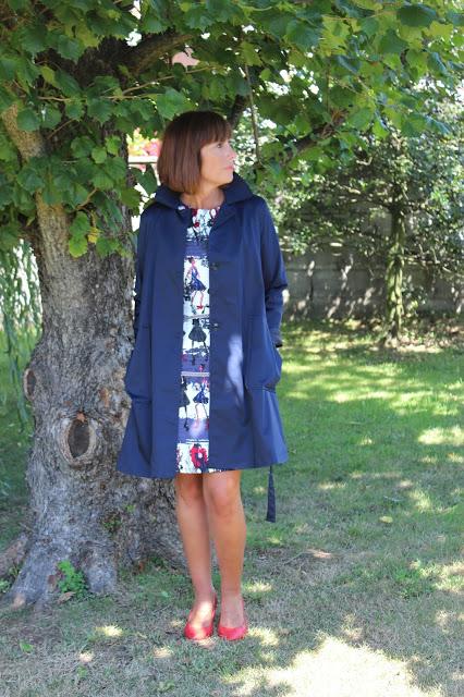 MIS LOOKS- VESTIDO Y GABARDINA PUNTO Y APARTE