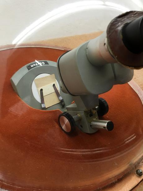 Los increíbles microuniversos de Manuel Ussá Museo Microminiaturas y Macrogigante Manuel Ussá