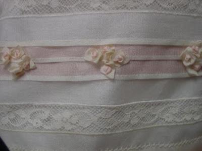 Faldon de bautizo bordado con cintas Faldon de bautizo bordado con cintas